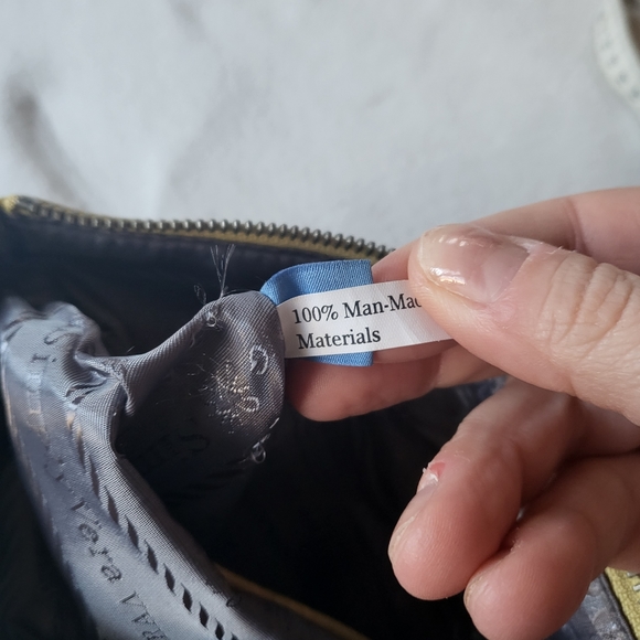 Simply Vera clutch wristlet lime olive color faux leather - Picture 8 of 9